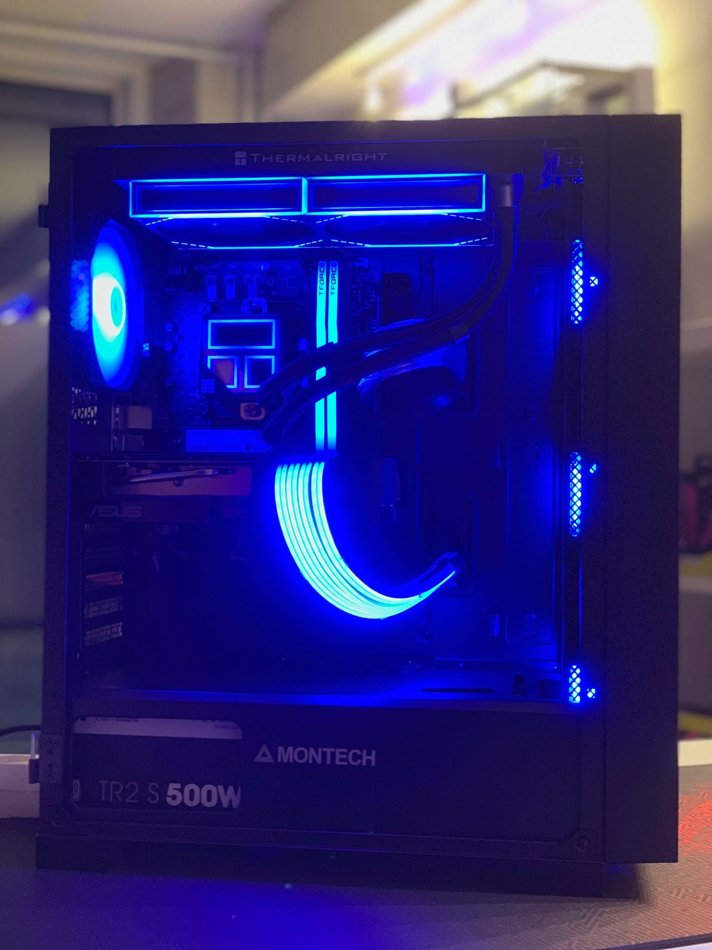 RGB-PC | Bright Water Intel Core i5-12400F / RTX 4060 / 16GB RAM