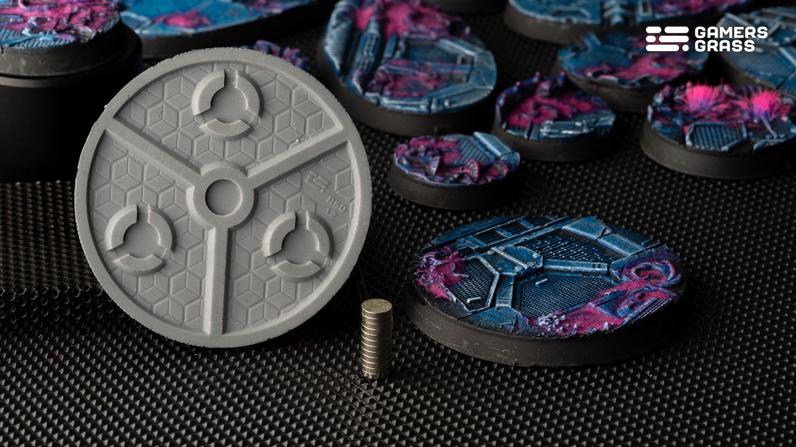 Alien Infestation Round 50mm (x3)