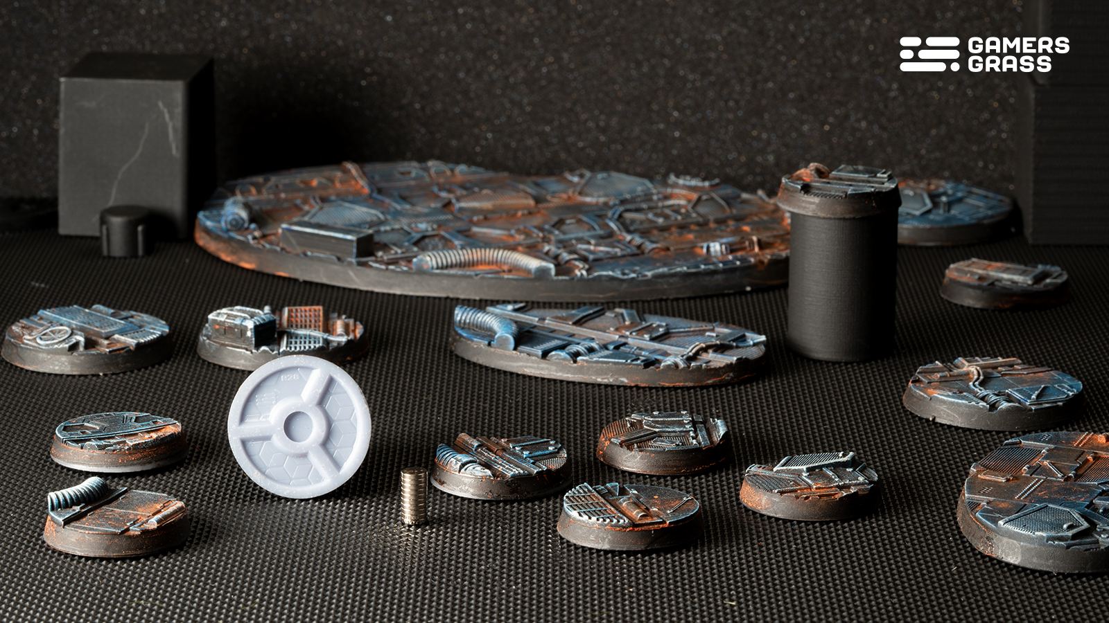 Spaceship Corridor Round 28mm (x8)