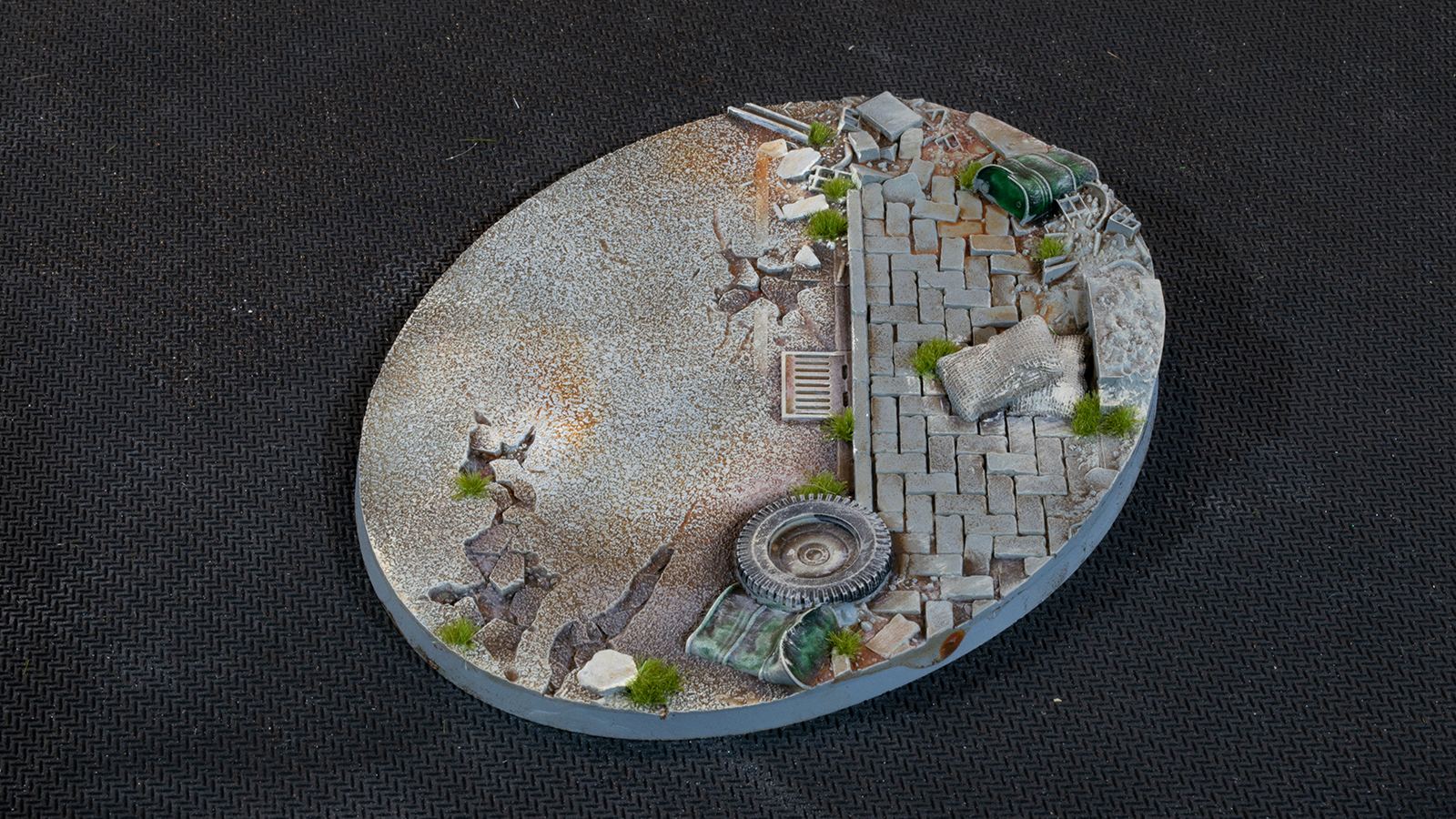 Urban Warfare Bases Oval 120mm (x1)