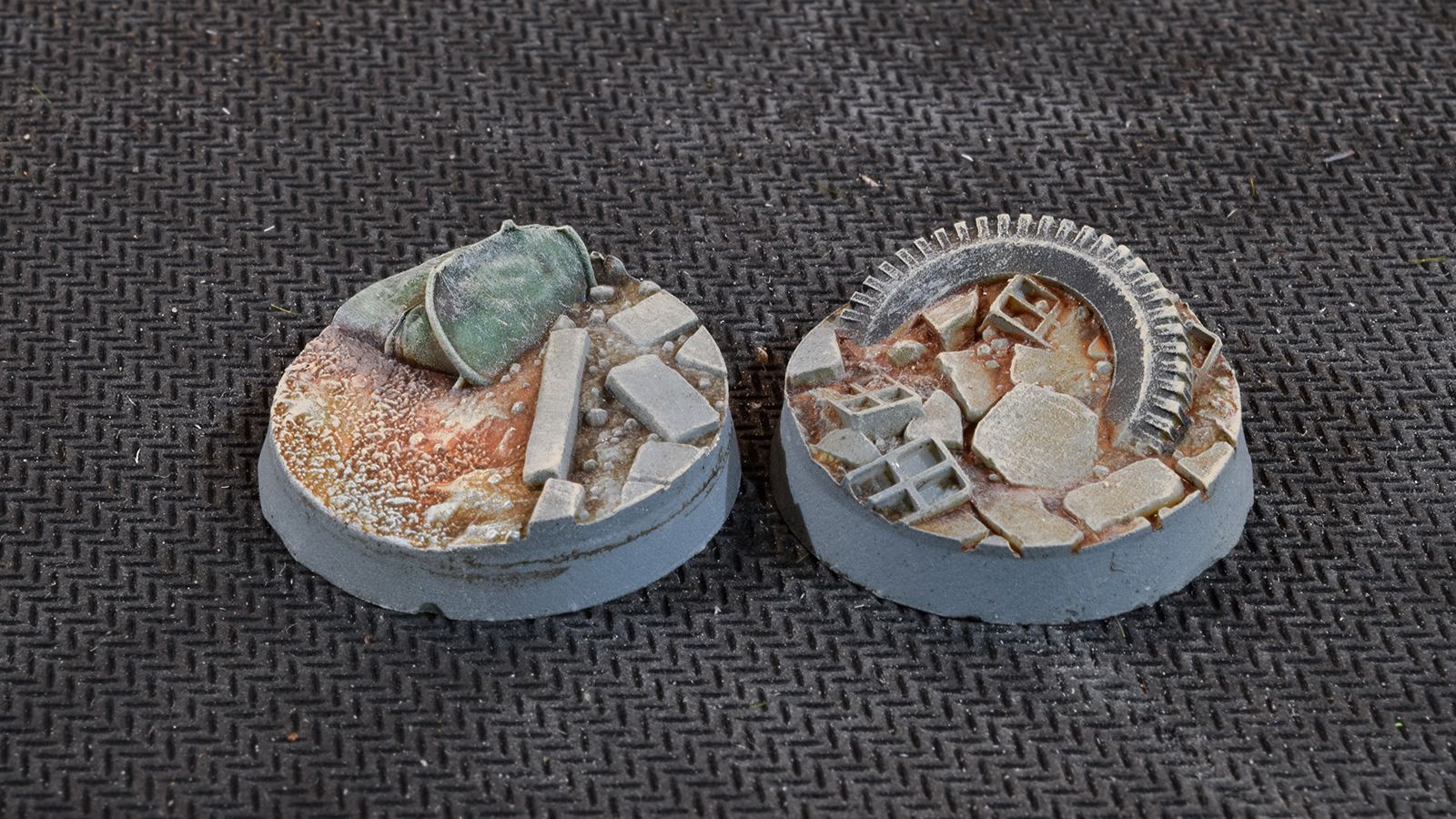 Urban Warfare Bases Round 25mm (x10)