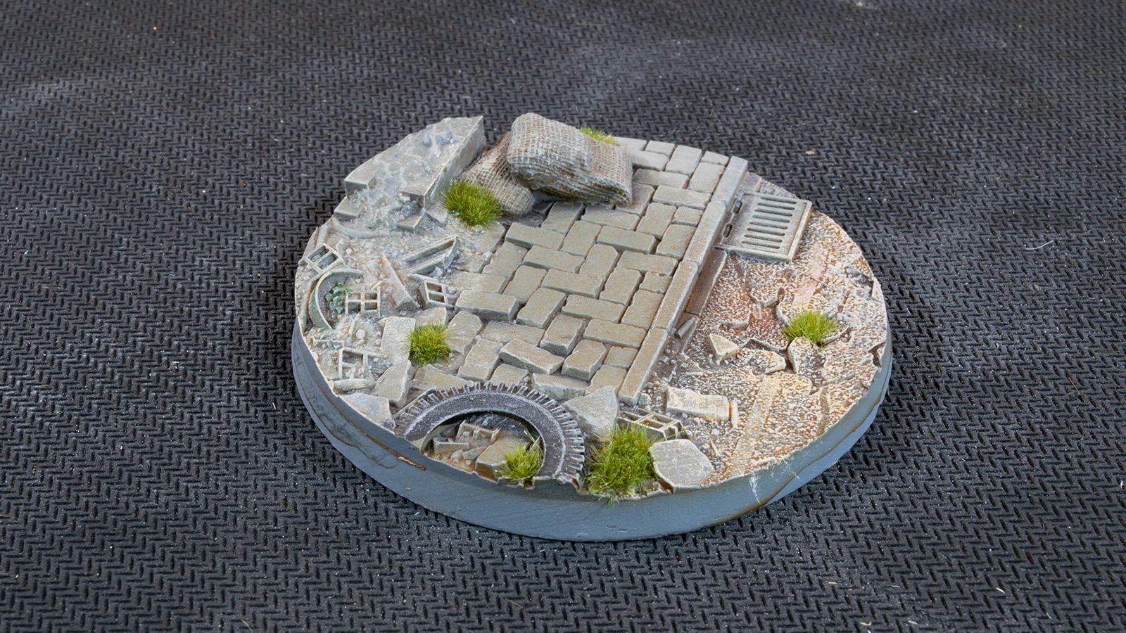 Urban Warfare Bases Round 60mm (x2)