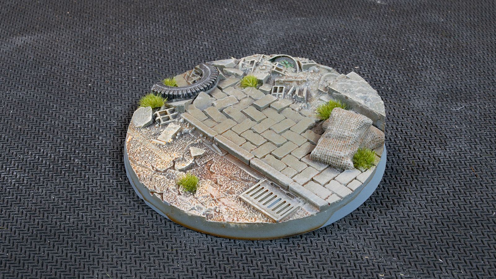 Urban Warfare Bases Round 60mm (x2)